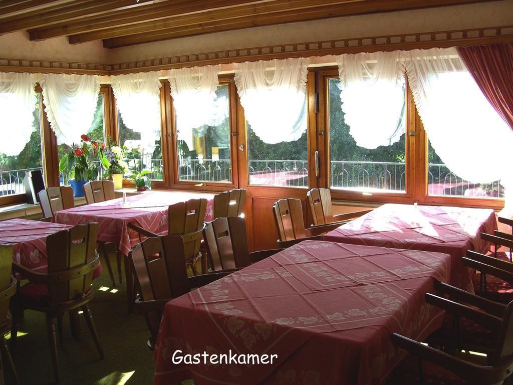 Hotel Restaurant Schmidter Bauernstube Nideggen Buitenkant foto